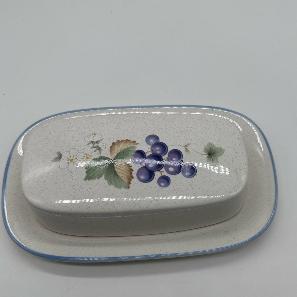 Savoir Vivre Luscious Covered Butter Dish  Fruit Japan JJ017